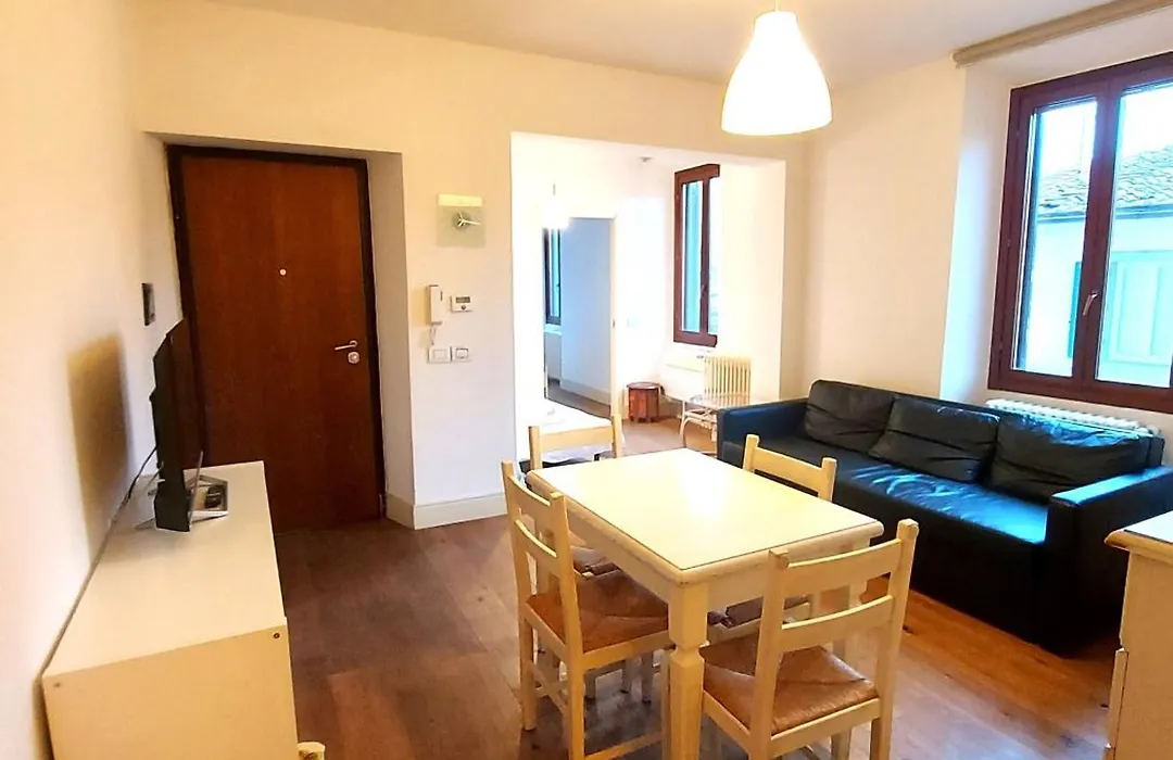 Leone Apartment-1
