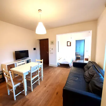 Leone Apartment-2